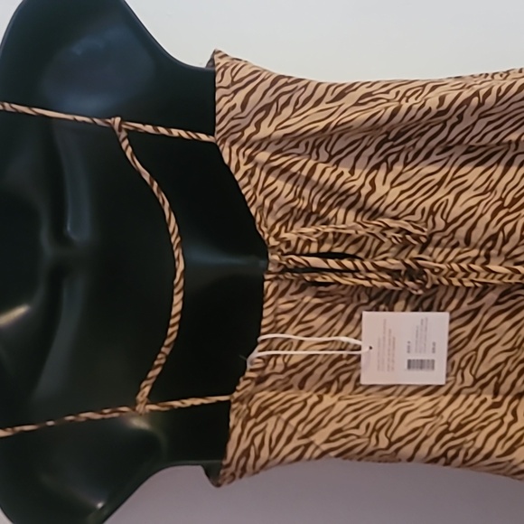 Chic Zebra Print Strappy Dress - Picture 7 of 10